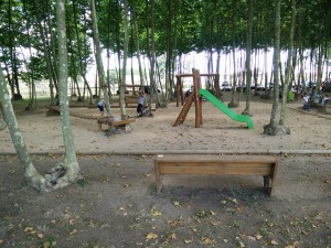 tobogan parc aventura zona jocs infantils picnic les 3 flors